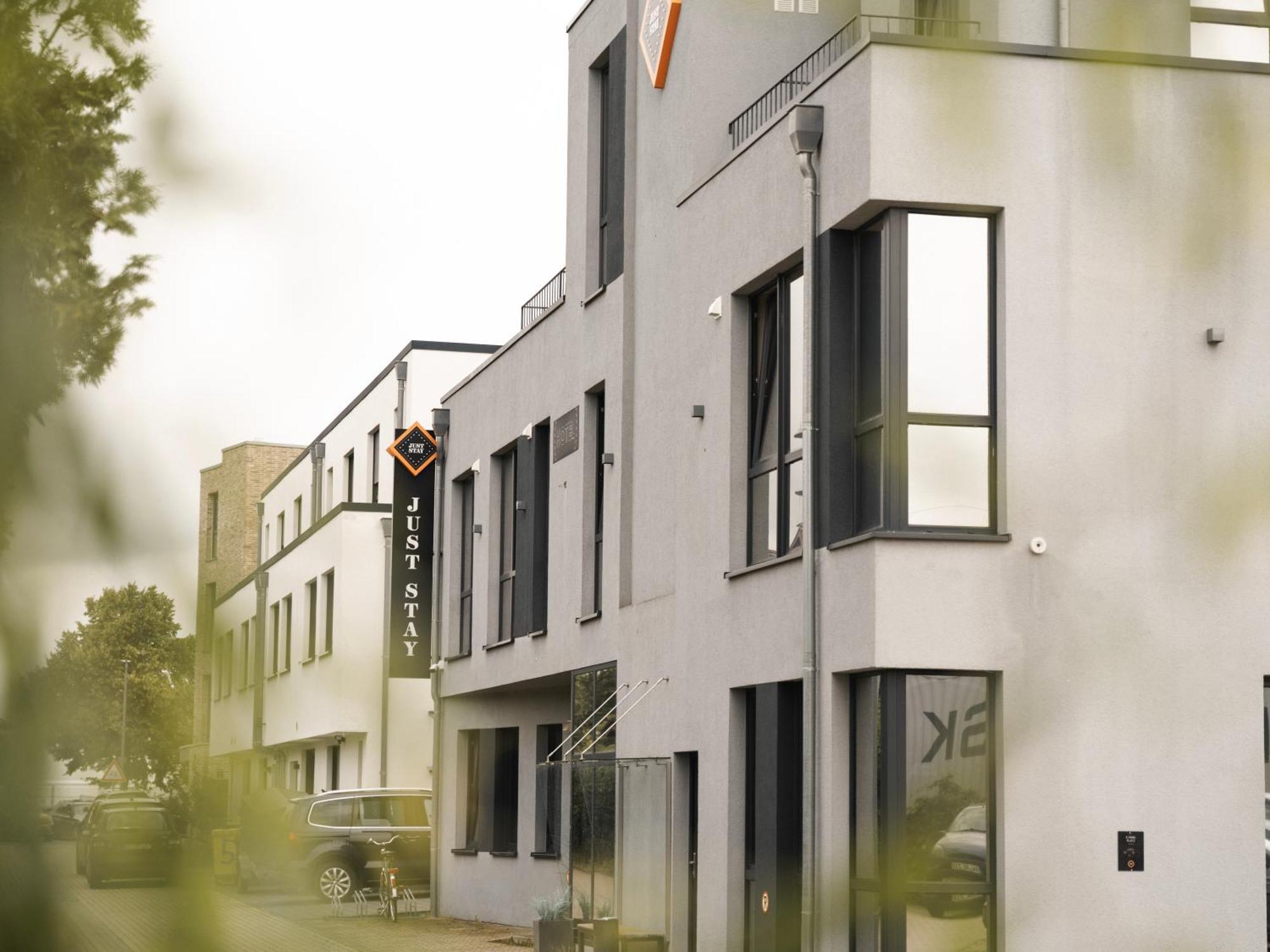 Juststay Hotel 3*