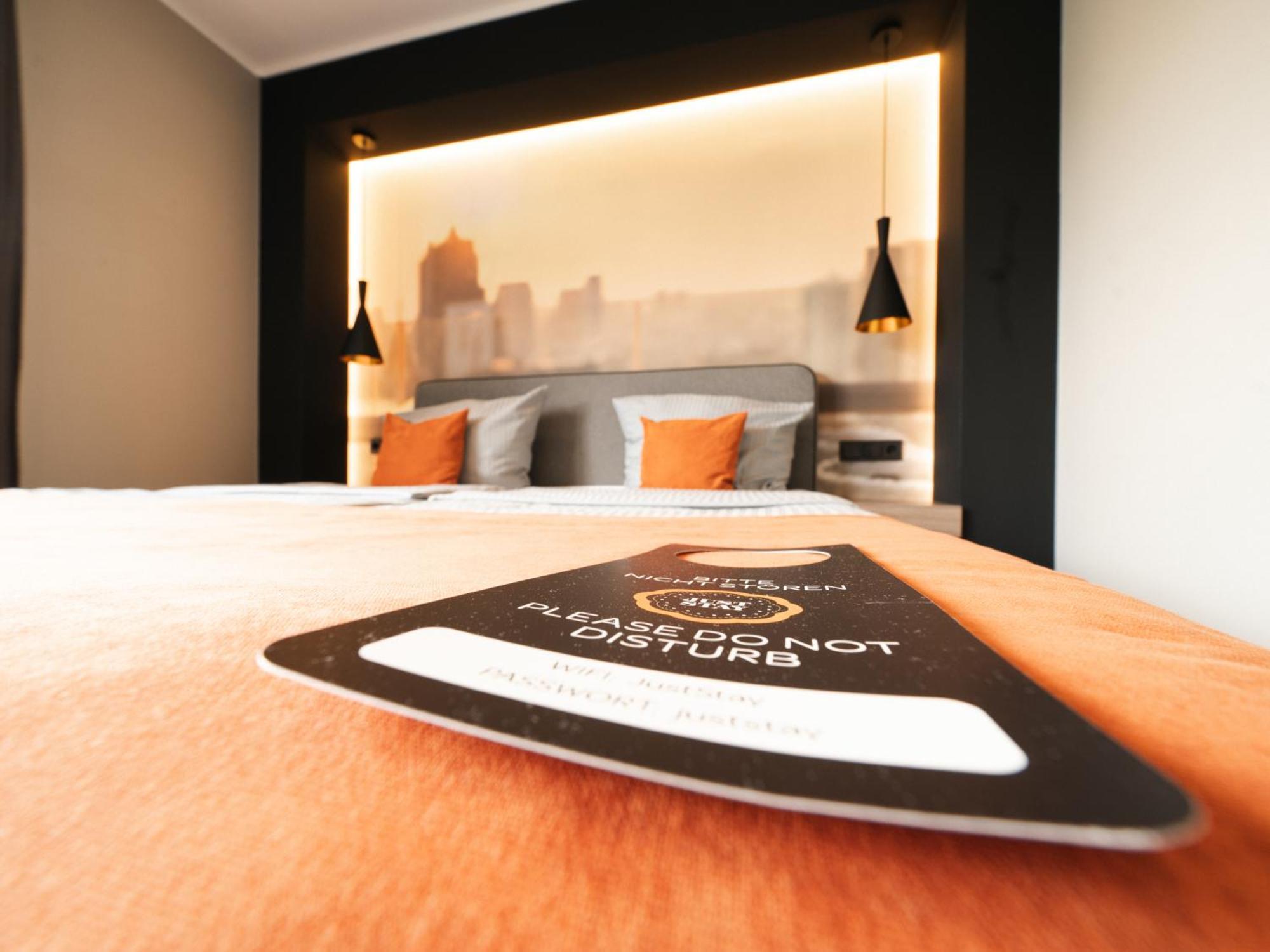 Juststay 3*